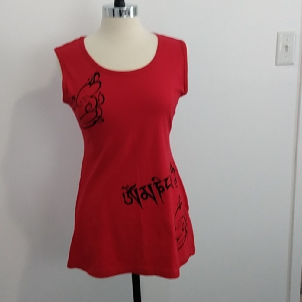 Top red with black print sm. Brand Aller Simplement new w/o tag
